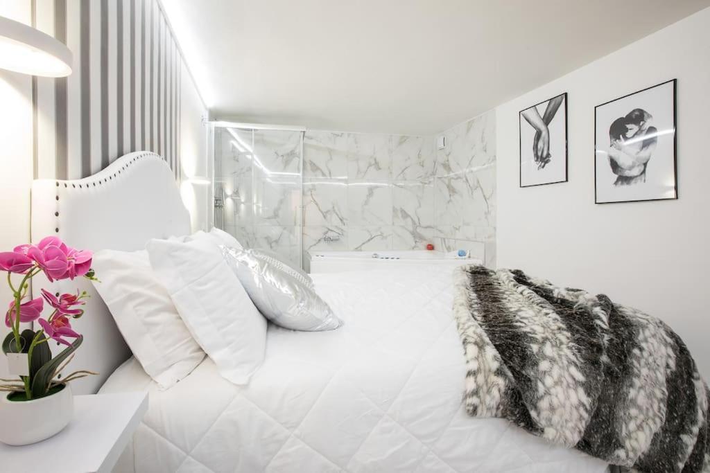 My Piazza Navona Jacuzzi Suite -Topcollection Roma Exterior foto